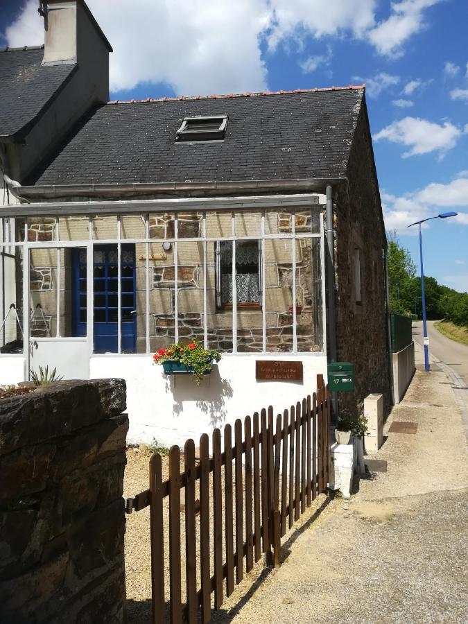 Petit gîte cocoon Ty Bihan Ar Feunteun Scrignac Buitenkant foto